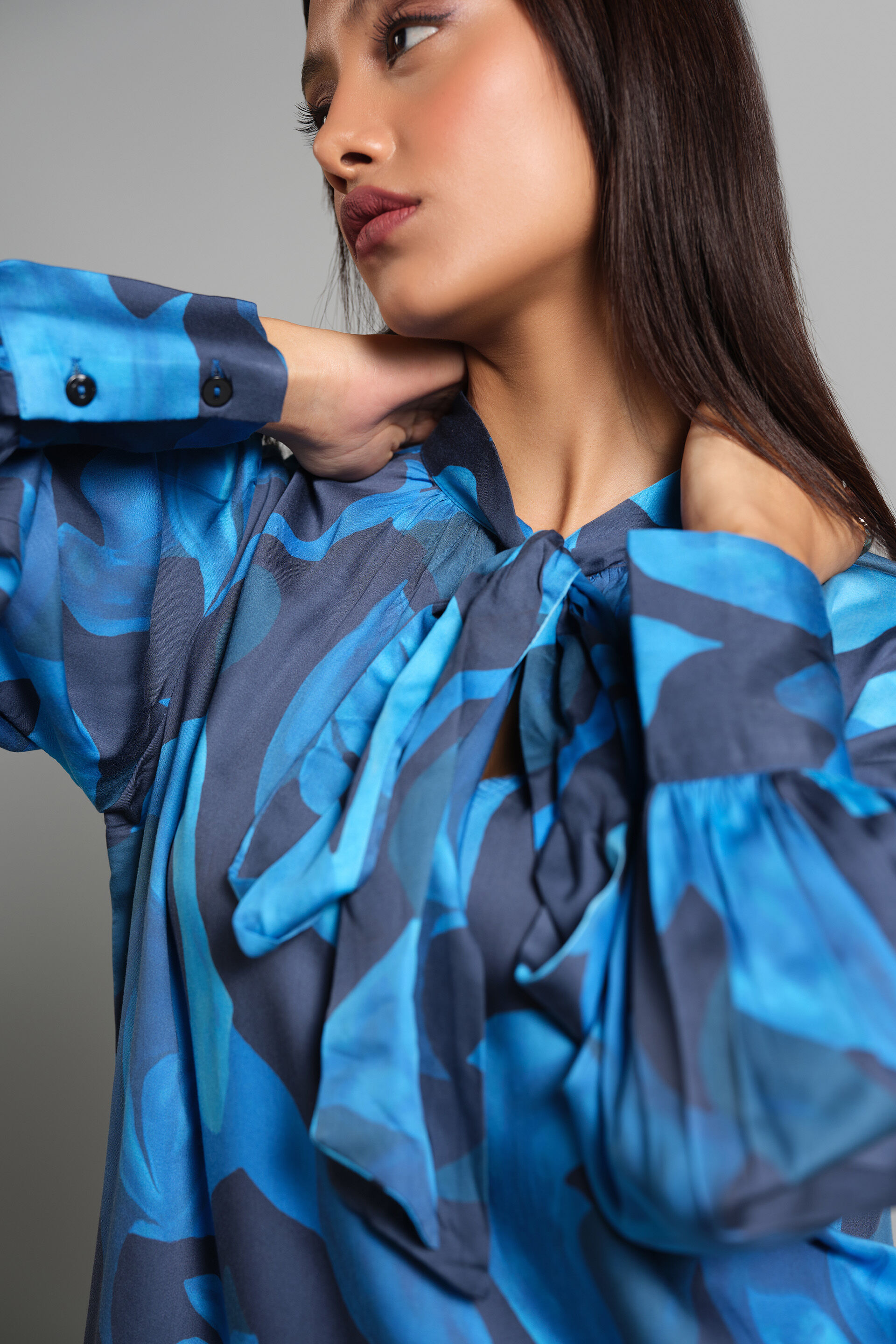 Waves Of The Ocean Top, Blue, image 4